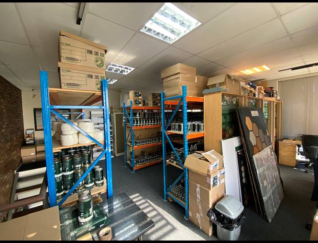 136M² WORKSHOP TO LET IN BROOKLYN